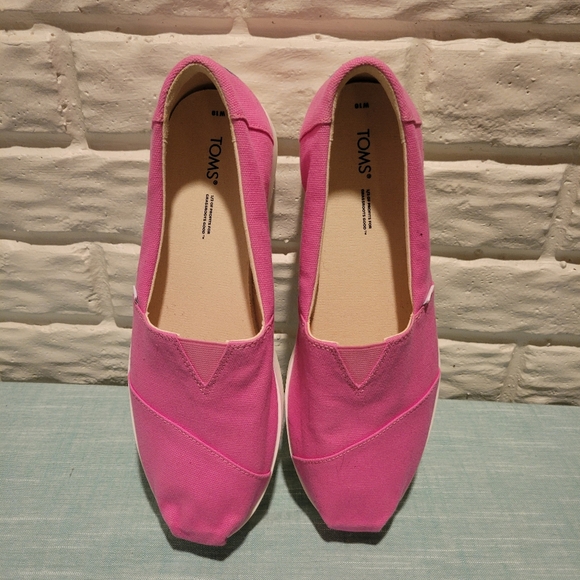 TOMS new pink shoes - Picture 5 of 5